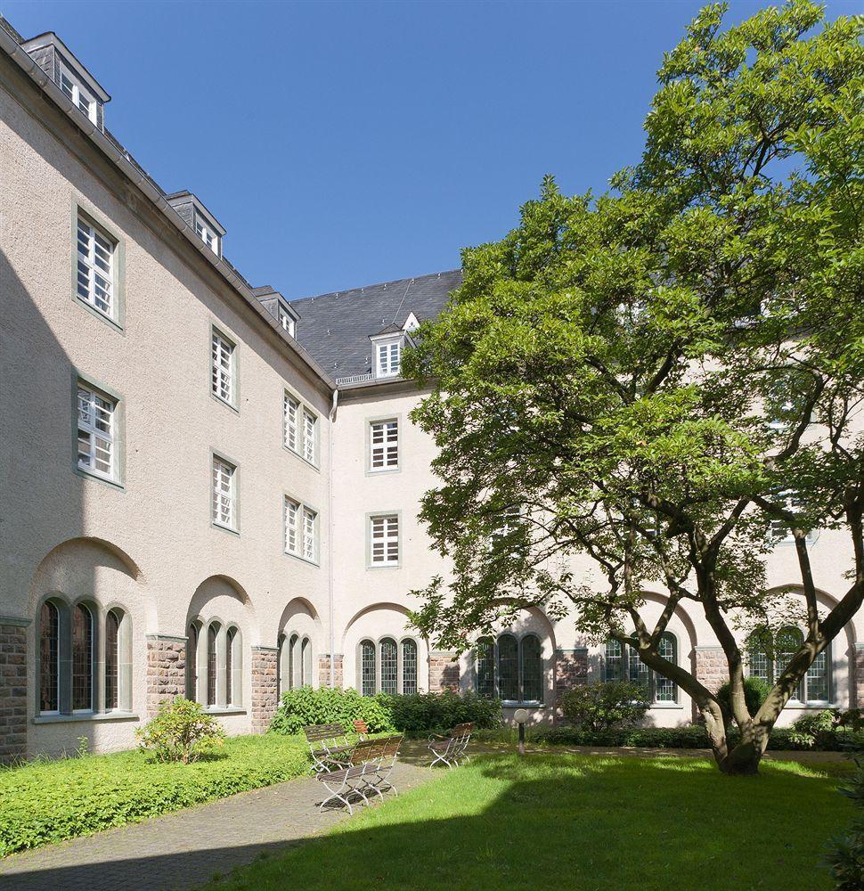 Kardinal Schulte Haus Hotell Bergisch Gladbach Exteriör bild